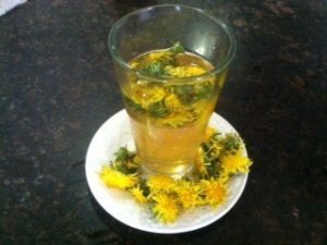 dandelion tea 300x225 Iced Lime & Dandelion Tea