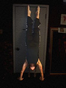 proper hand stand push up form