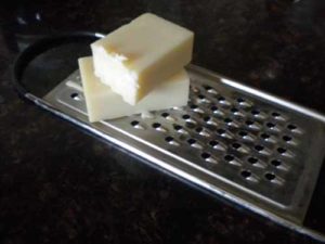 how to make your own shaving soap naturlaly