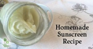 Homemade Natural Sunscreen Recipe very moisturizing and easy to make