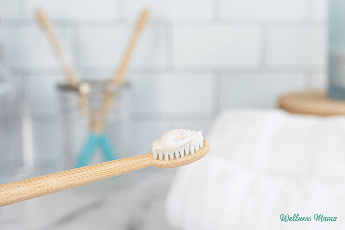 What’s the Best Natural Toothpaste?