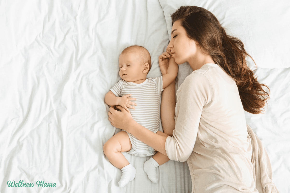 Co-sleeping Benefits and Risks (Plus How to Safely Do it)