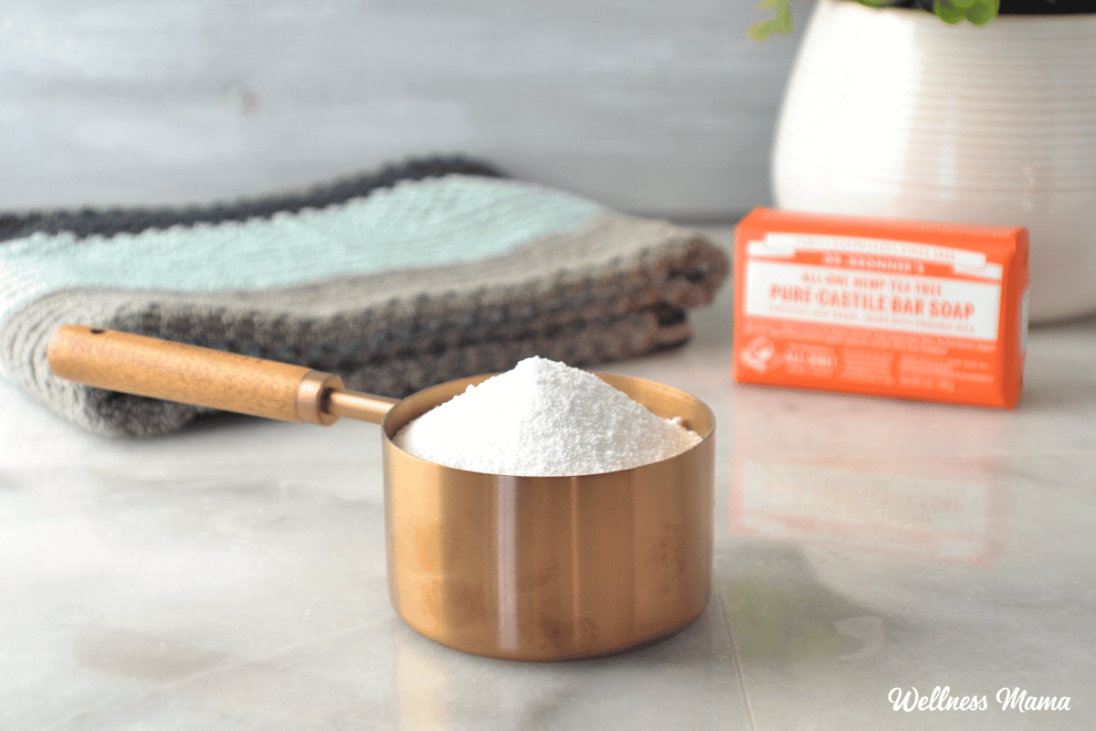 How to Make Laundry Detergent (Liquid or Powder Recipe)