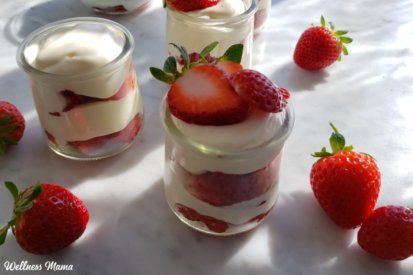 strawberry cheesecake parfait