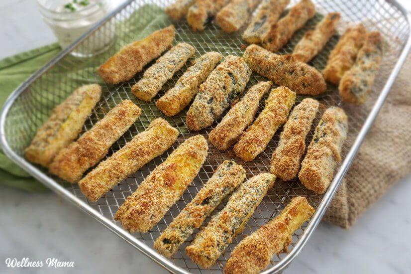 Zucchini fries in the air fryer
